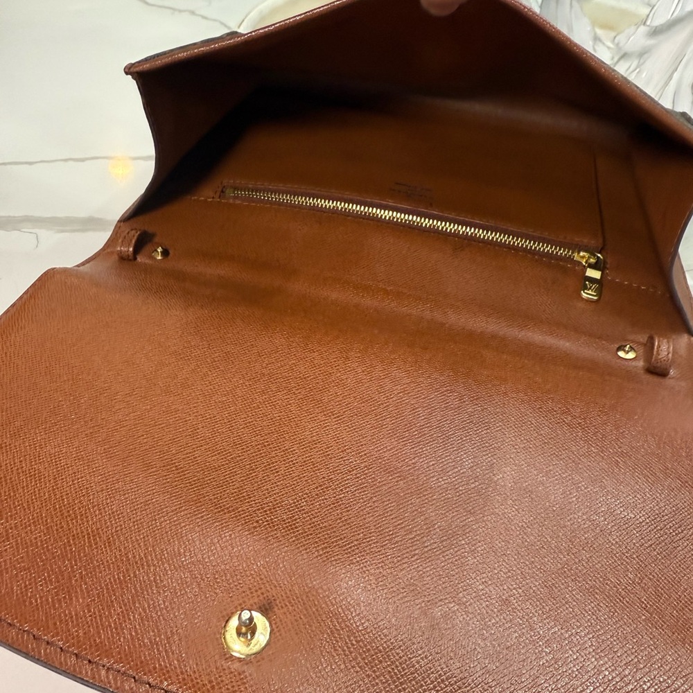 Louis Vuitton Pochette Bordeaux GM Clutch - Picture 11 of 12